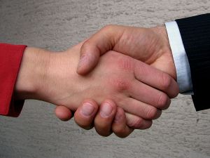 479608_shaking_hands.jpg